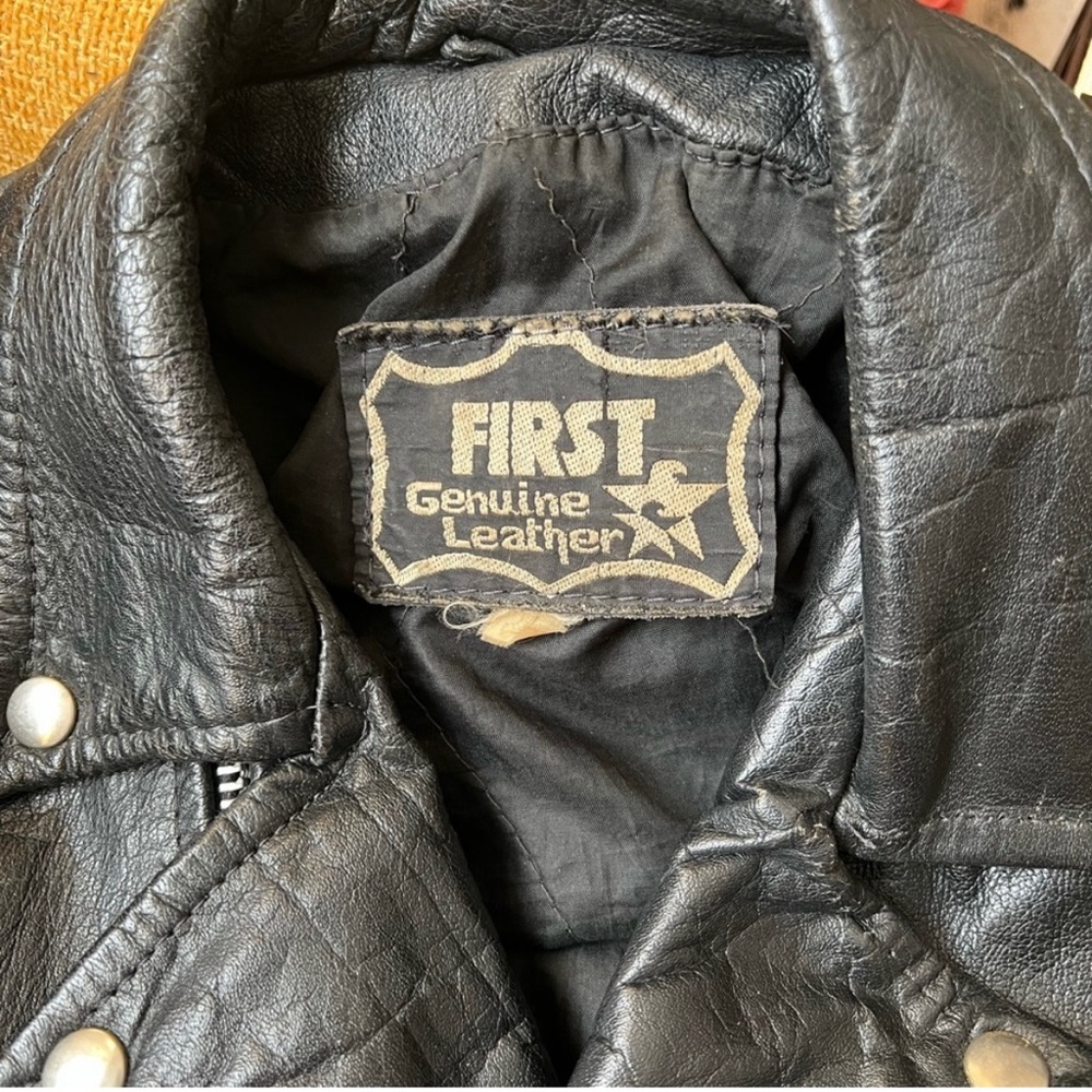 Vintage Genuine Leather Jacket! 🖤 - Picture 8 of 11